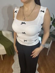 Brandatte Kurdele Detaylı Beyaz Triko Atlet