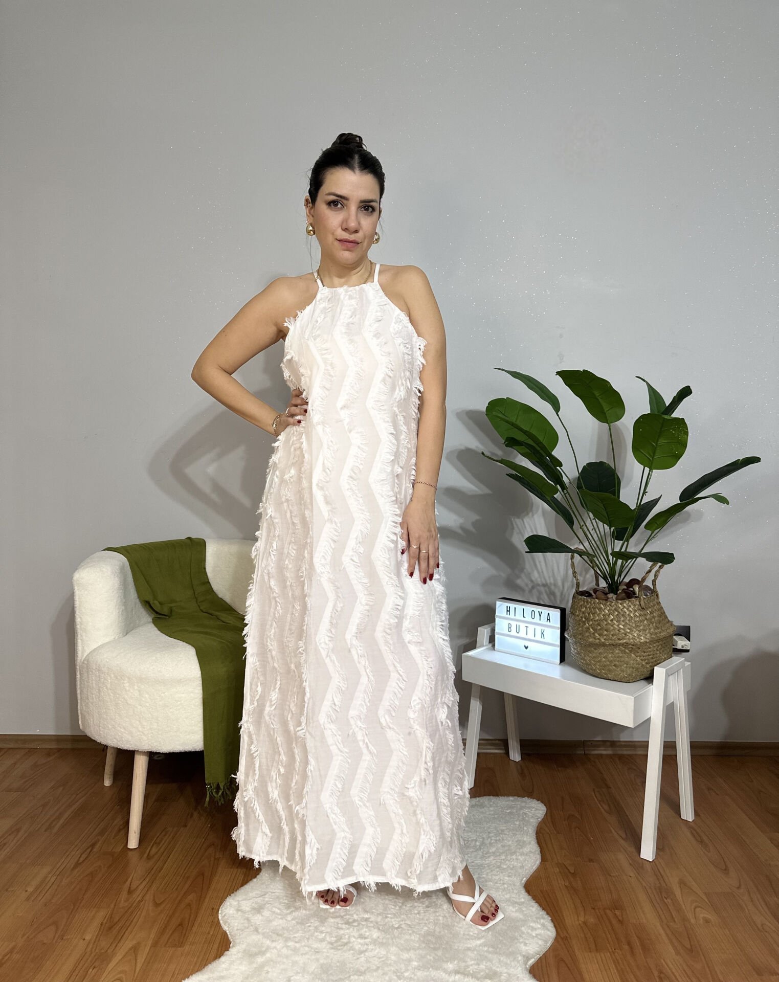 Angelica Tasarım Püskül Detaylı Maxi Beyaz Elbise